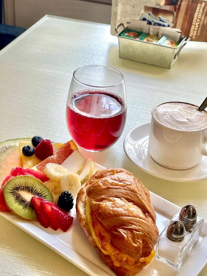 Hotel Manoir D'Auteuil مدينة كويبيك المظهر الخارجي الصورة